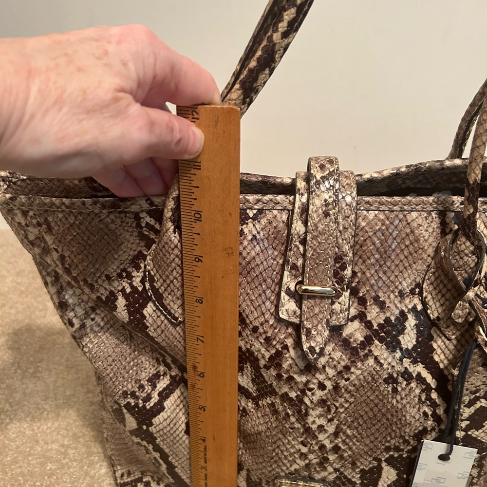Designer Dooney & Bourke Snakeskin Pattern Cindy Tote Bag in Brown New - Picture 8 of 16